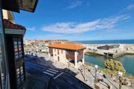 Piso con maravillosas vistas al mar Llanes Exterior foto